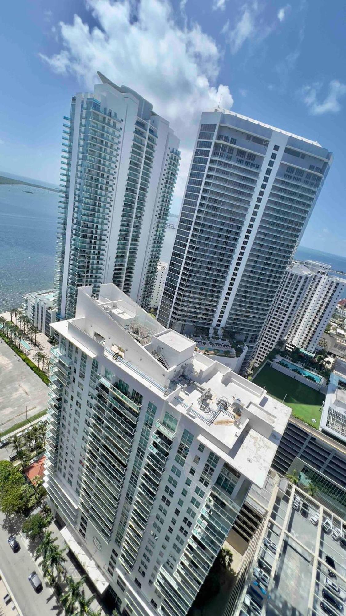 Apartment Brickell Center W/city & Bay View + Free Parking!